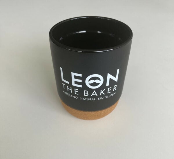taza leon the baker negra